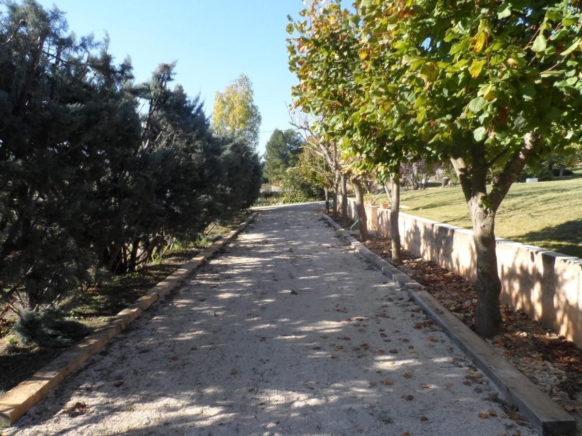 La Bastide Des Roses Bed & Breakfast Saint-Julien-d'Asse Dış mekan fotoğraf