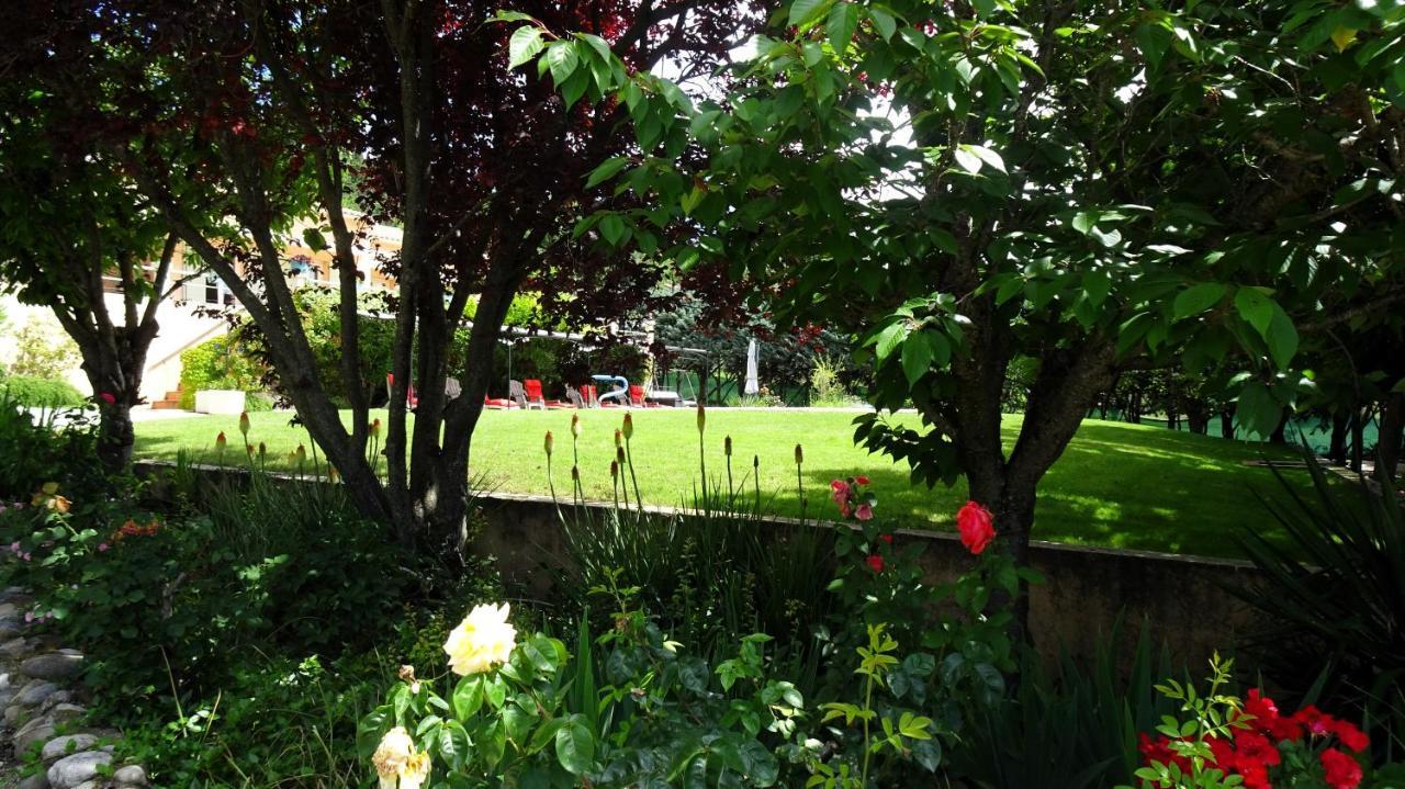 La Bastide Des Roses Bed & Breakfast Saint-Julien-d'Asse Dış mekan fotoğraf