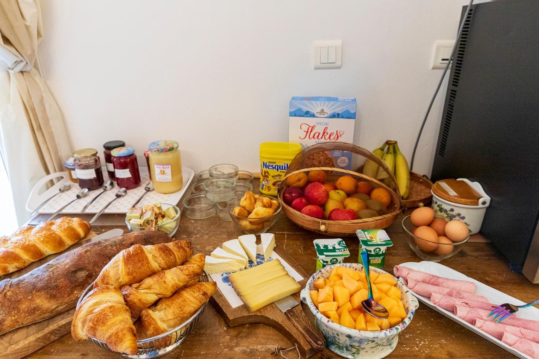 La Bastide Des Roses Bed & Breakfast Saint-Julien-d'Asse Dış mekan fotoğraf
