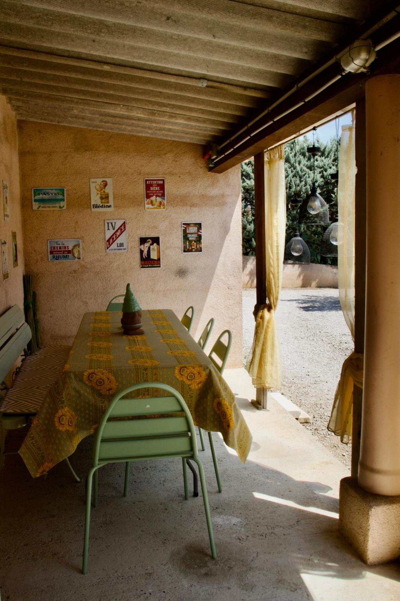 La Bastide Des Roses Bed & Breakfast Saint-Julien-d'Asse Dış mekan fotoğraf
