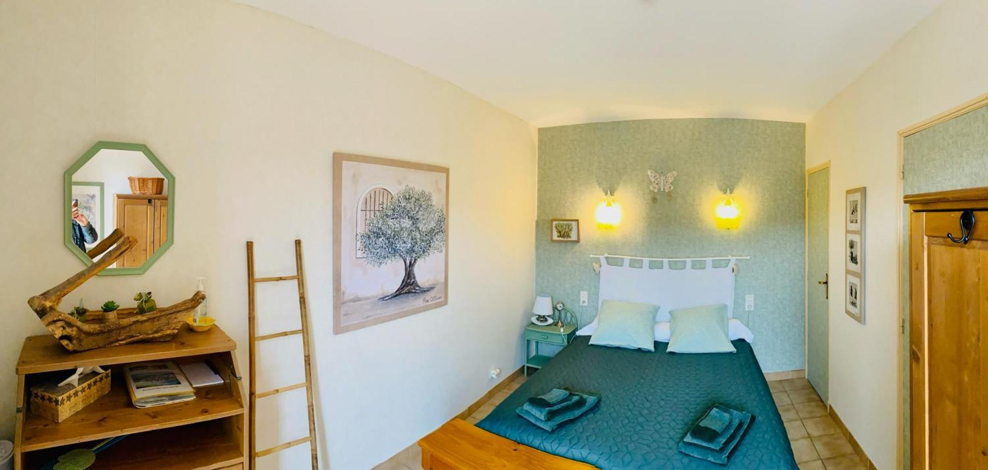 La Bastide Des Roses Bed & Breakfast Saint-Julien-d'Asse Dış mekan fotoğraf
