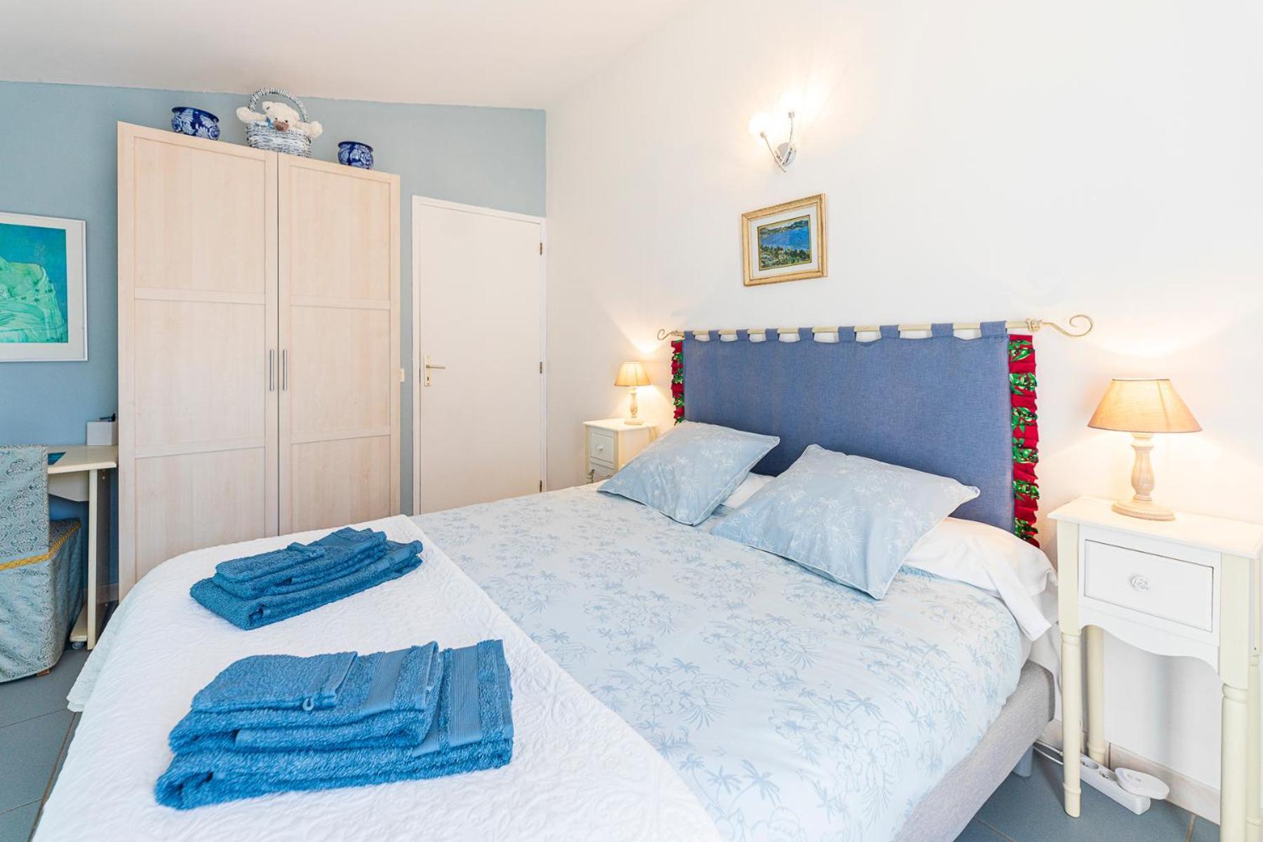 La Bastide Des Roses Bed & Breakfast Saint-Julien-d'Asse Dış mekan fotoğraf